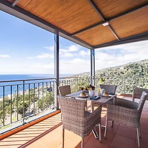 Casa Do Miradoro Holiday home Santa Cruz (Madeira)
